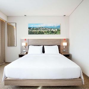 Kamer met Rolstoeltoegankelijkheid met een King Size Bed
